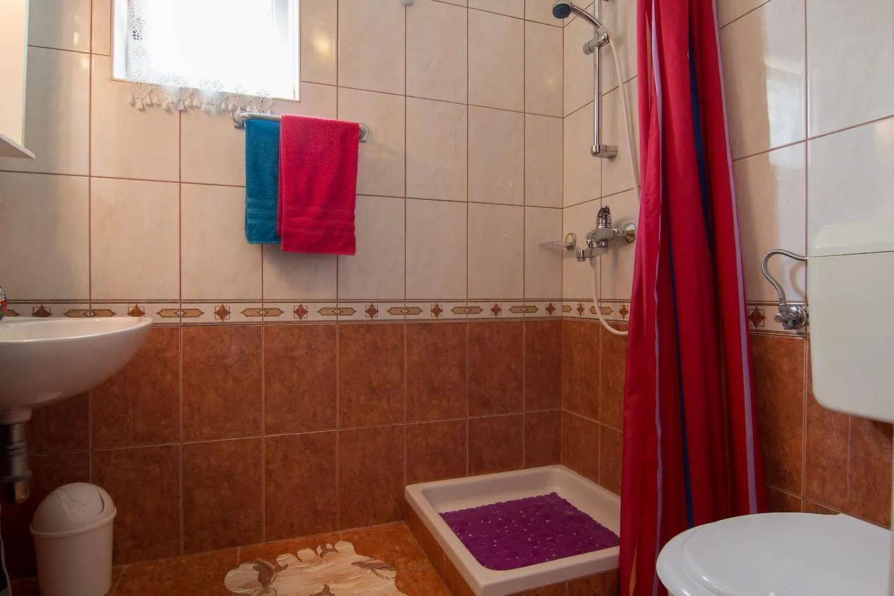 Apartments Nada 354 파자나