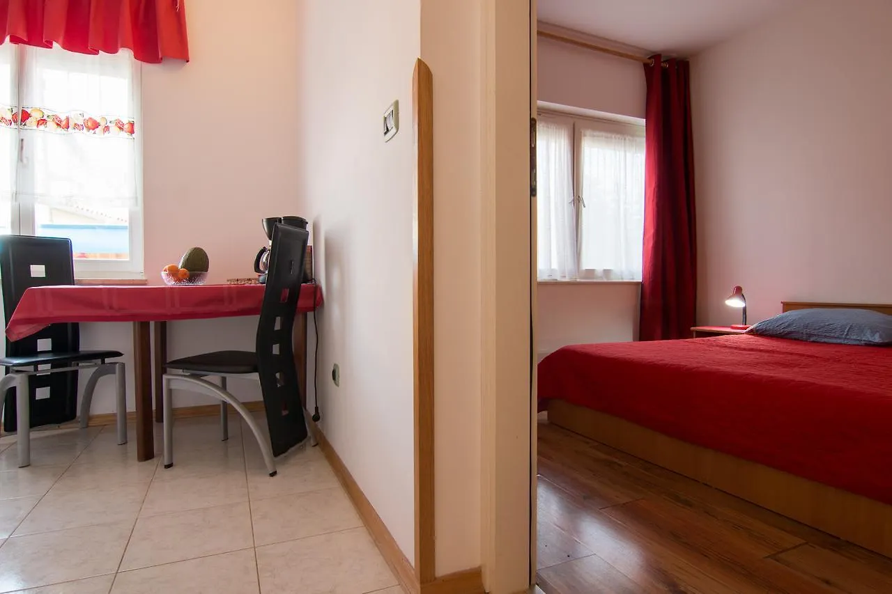 Apartments Nada 354 파자나